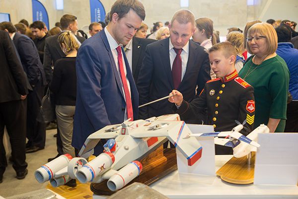В Санкт-Петербургском городском Дворце творчества юных с успехом прошла XII Открытая юношеская научно-практическая конференция «Будущее сильной России – в высоких технологиях»